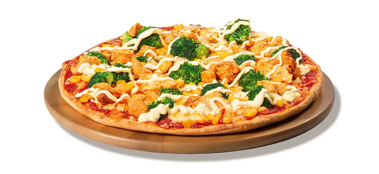 Moti Pizza mit Hähnchen und Brokkoli